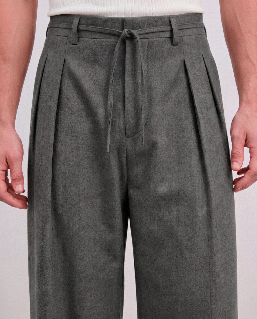 pantalon-lasso-gris-closeup-delantero