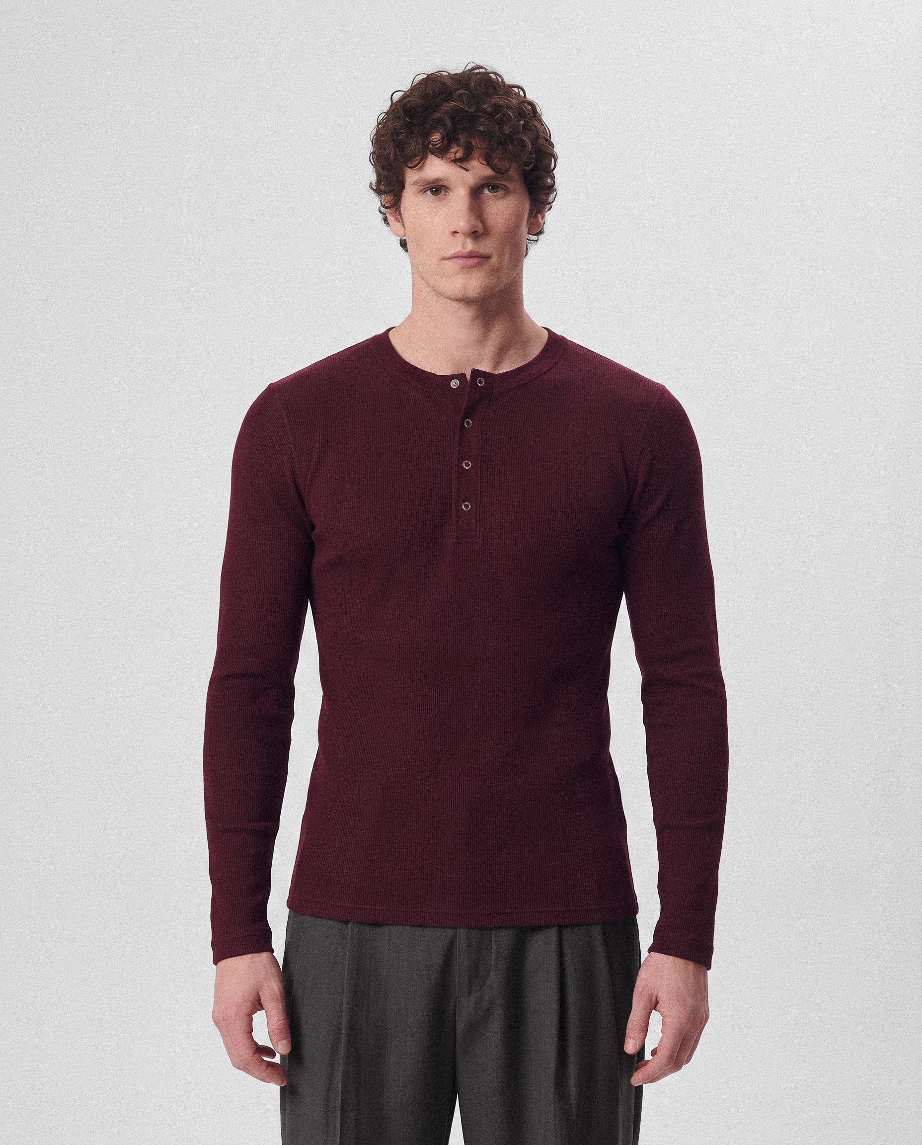 BAFIOTE-Classic-concrete-Henley-V-22