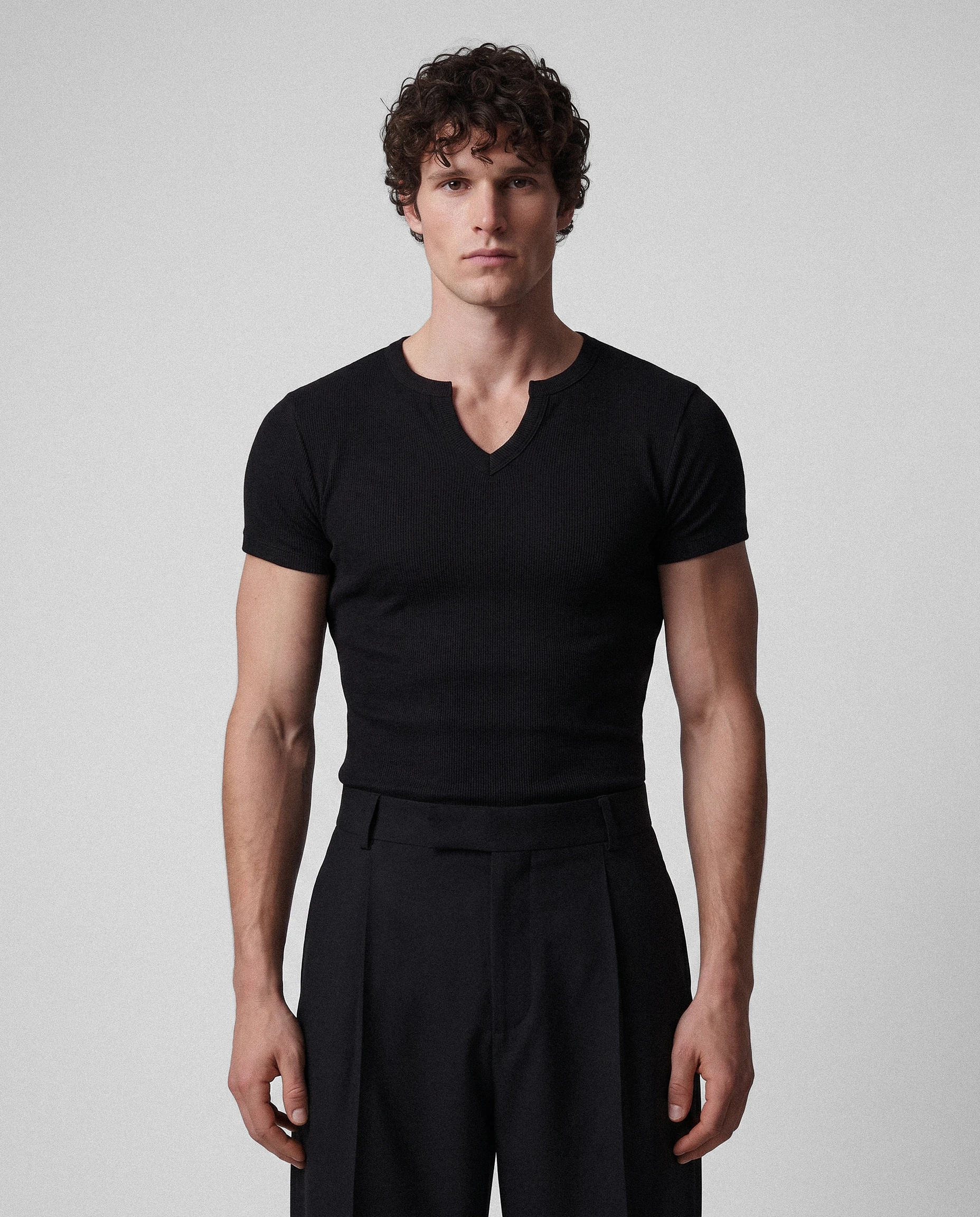 CAMISETA V RIB TEE MC